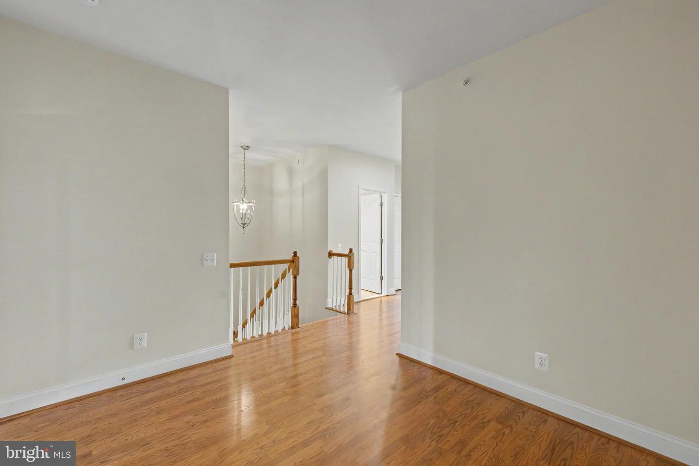 20656 Sibbald Sq Property Photo 25