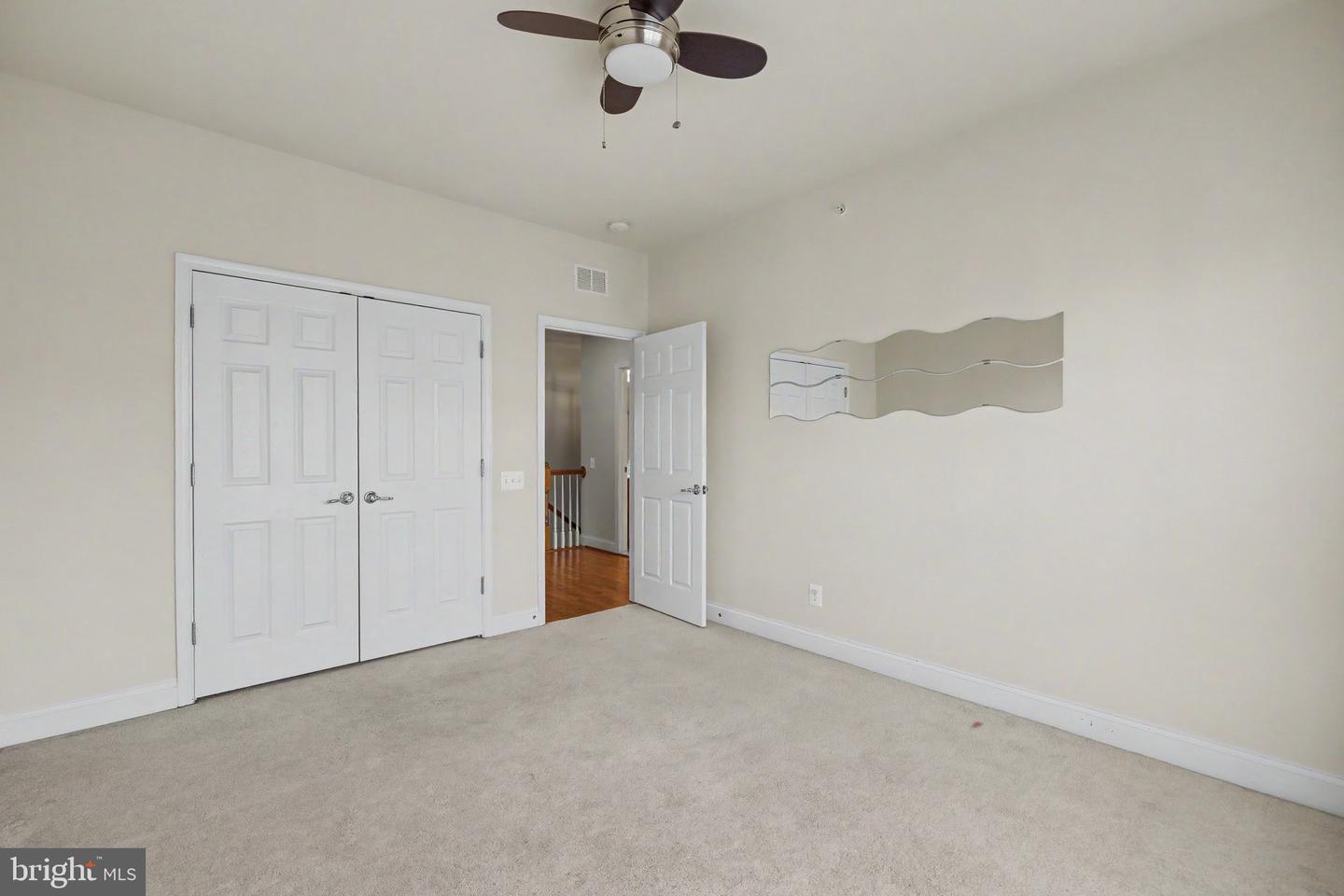 20656 Sibbald Sq Property Photo 31