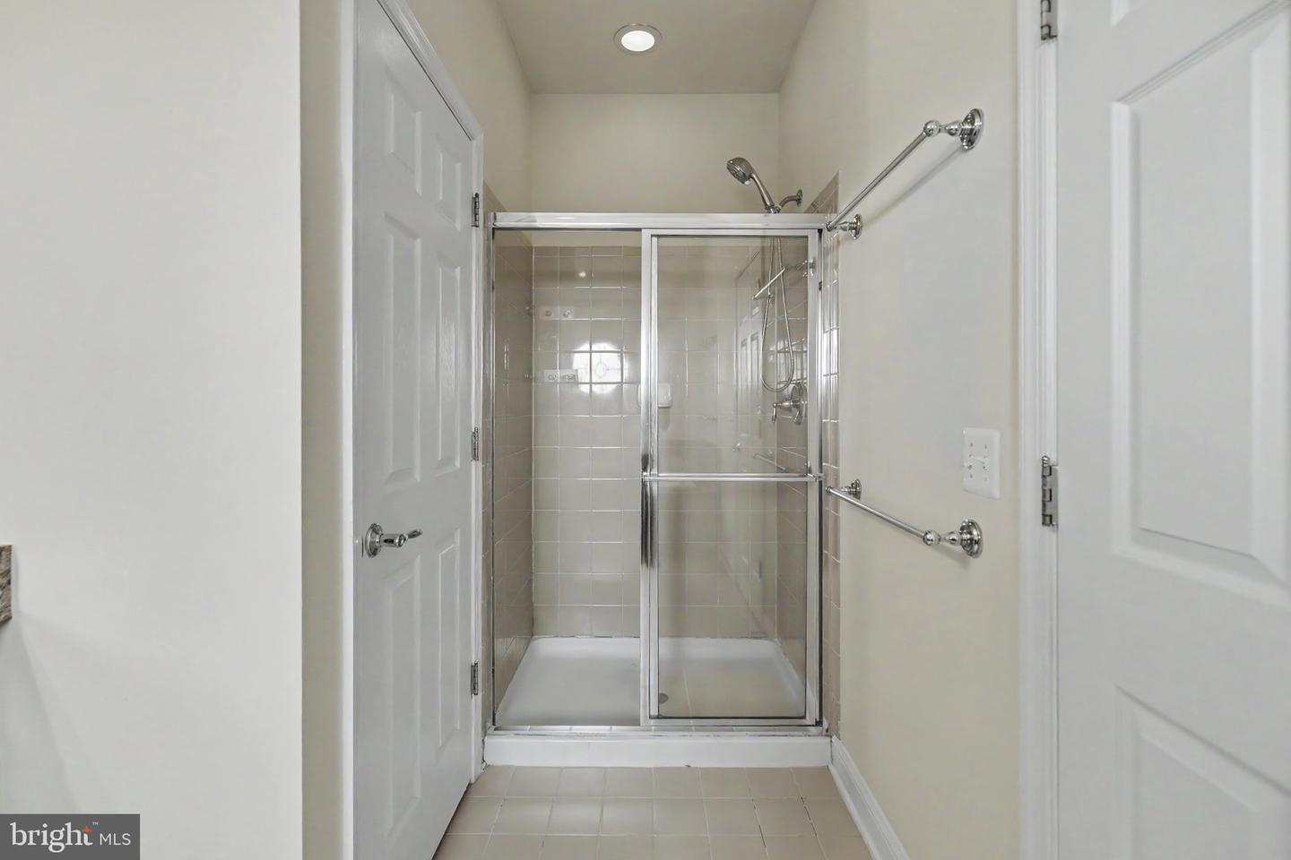 20656 Sibbald Sq Property Photo 39