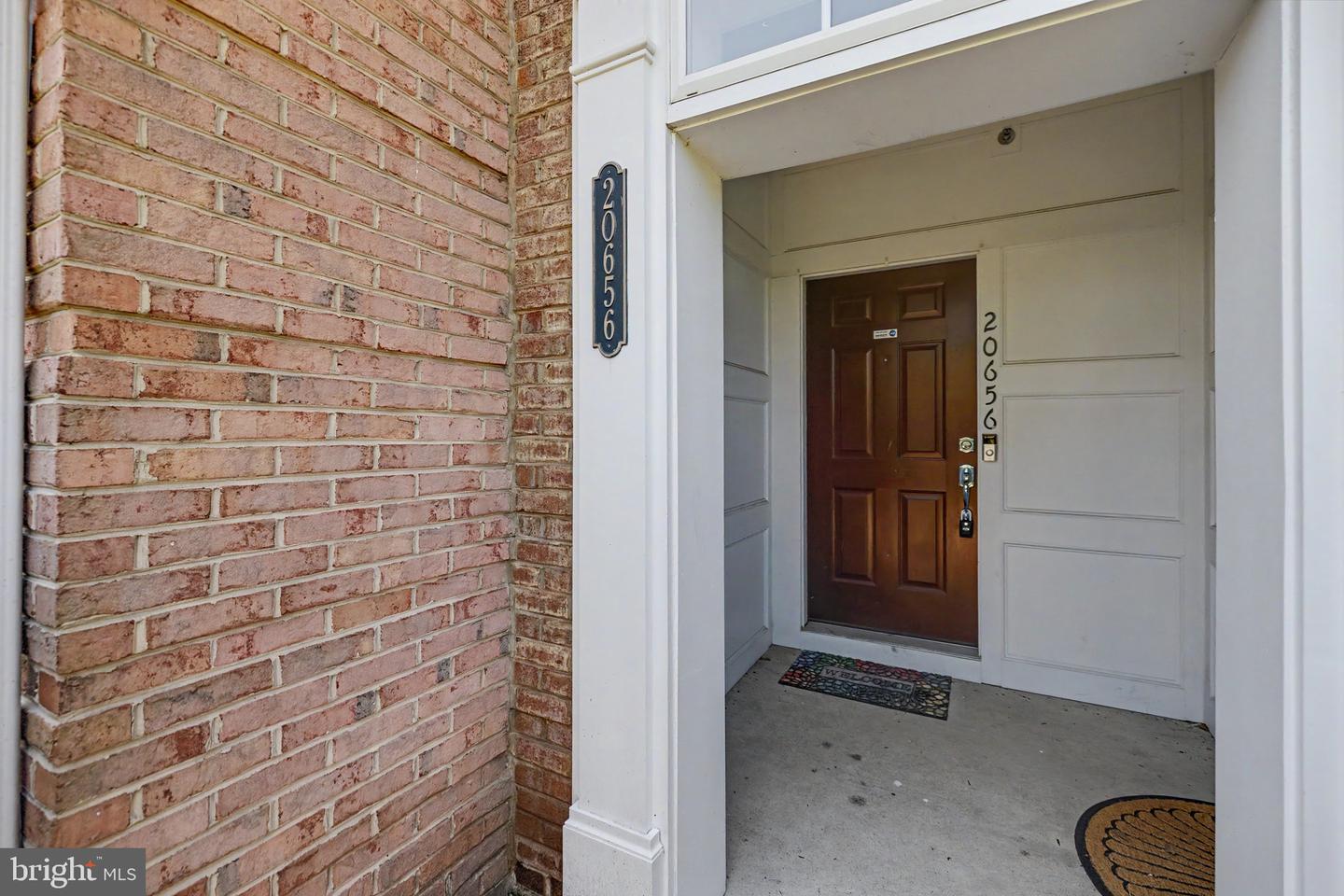 20656 Sibbald Sq Property Photo 44