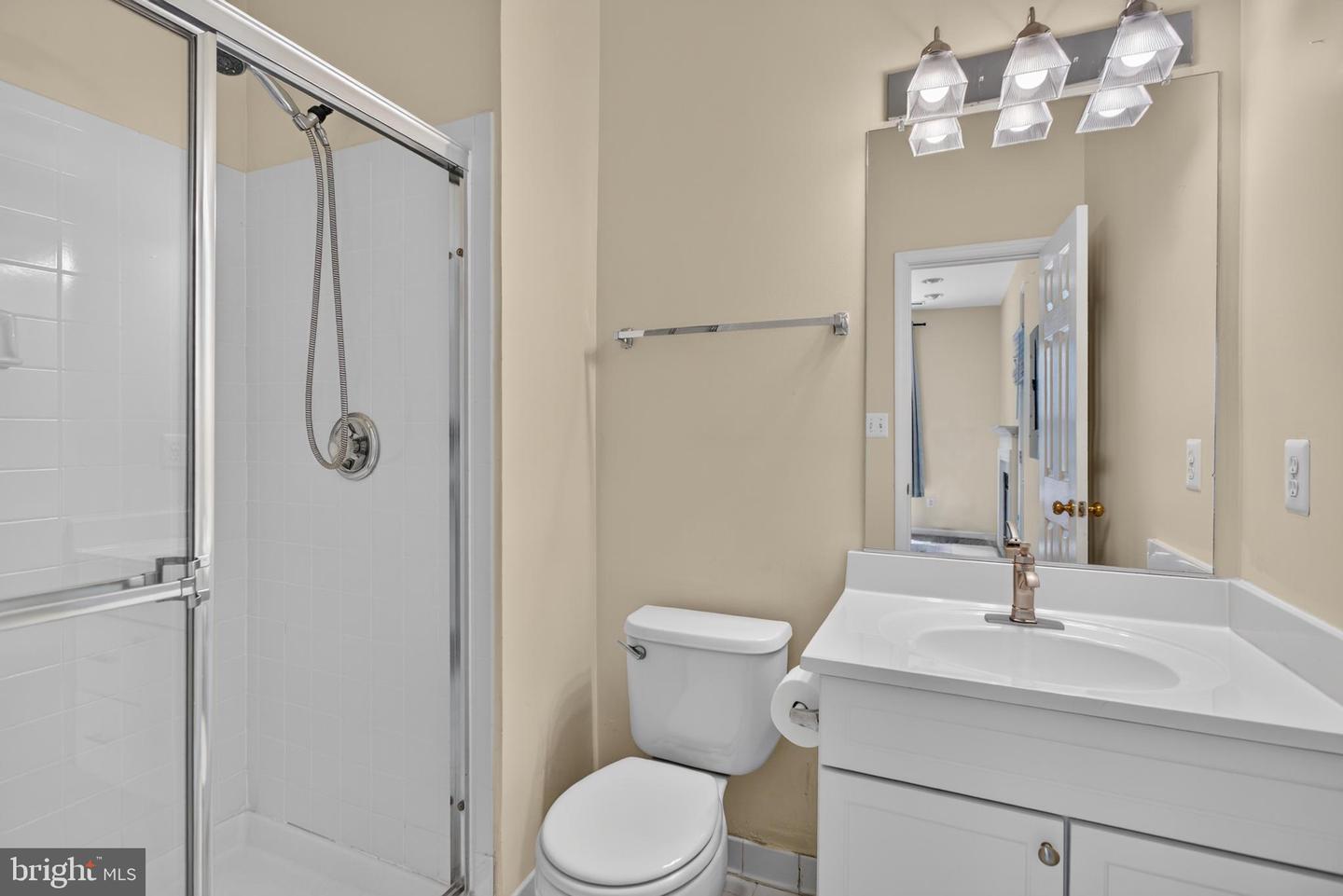 46678 Abigail Ter Property Photo 5