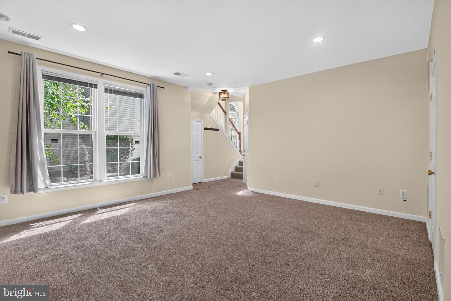 46678 Abigail Ter Property Photo 6
