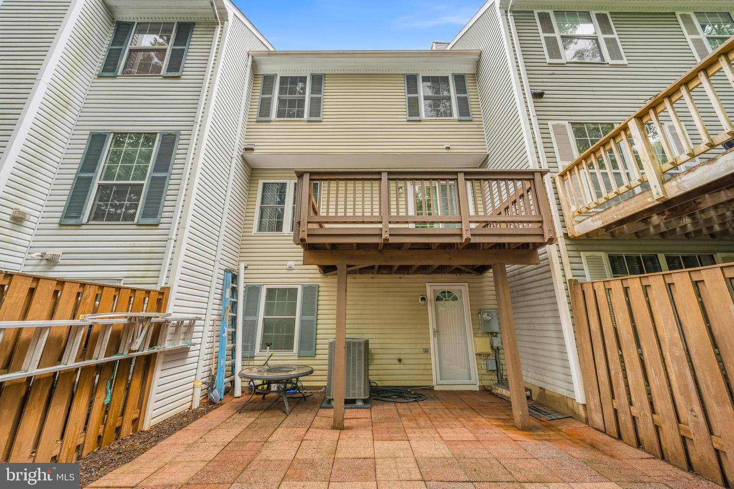 227 Finchingfield Ct Property Photo 40