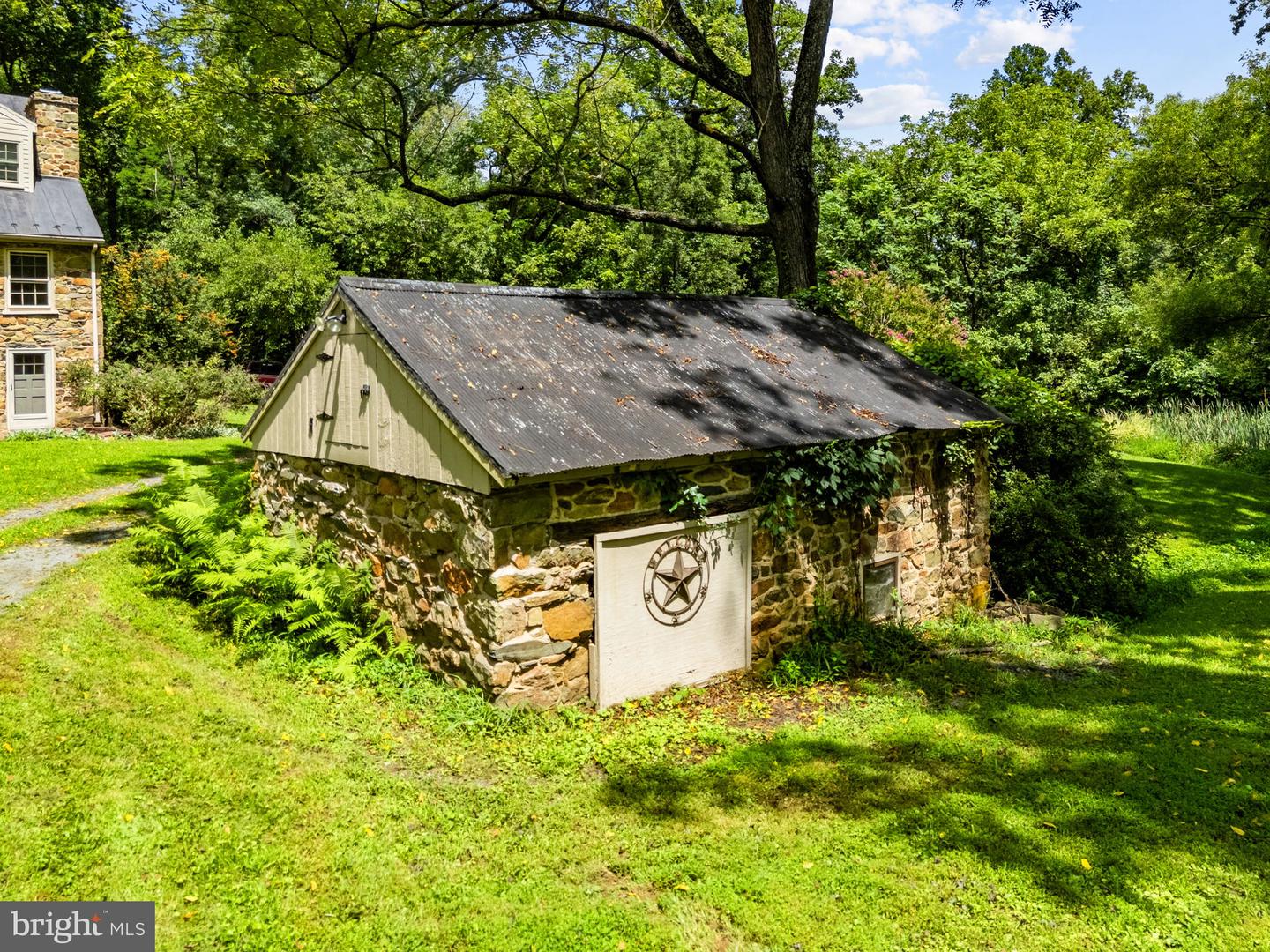 39902 Thomas Mill Rd Property Photo 4
