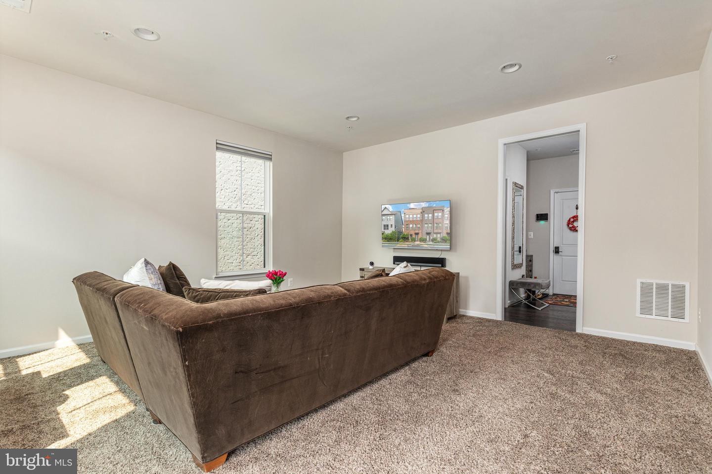 22318 Tees Ter Property Photo 23