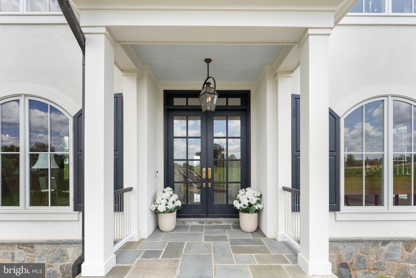 23060 Munsun Pl Property Photo 8