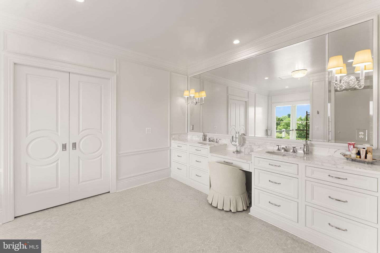 23060 Munsun Pl Property Photo 54