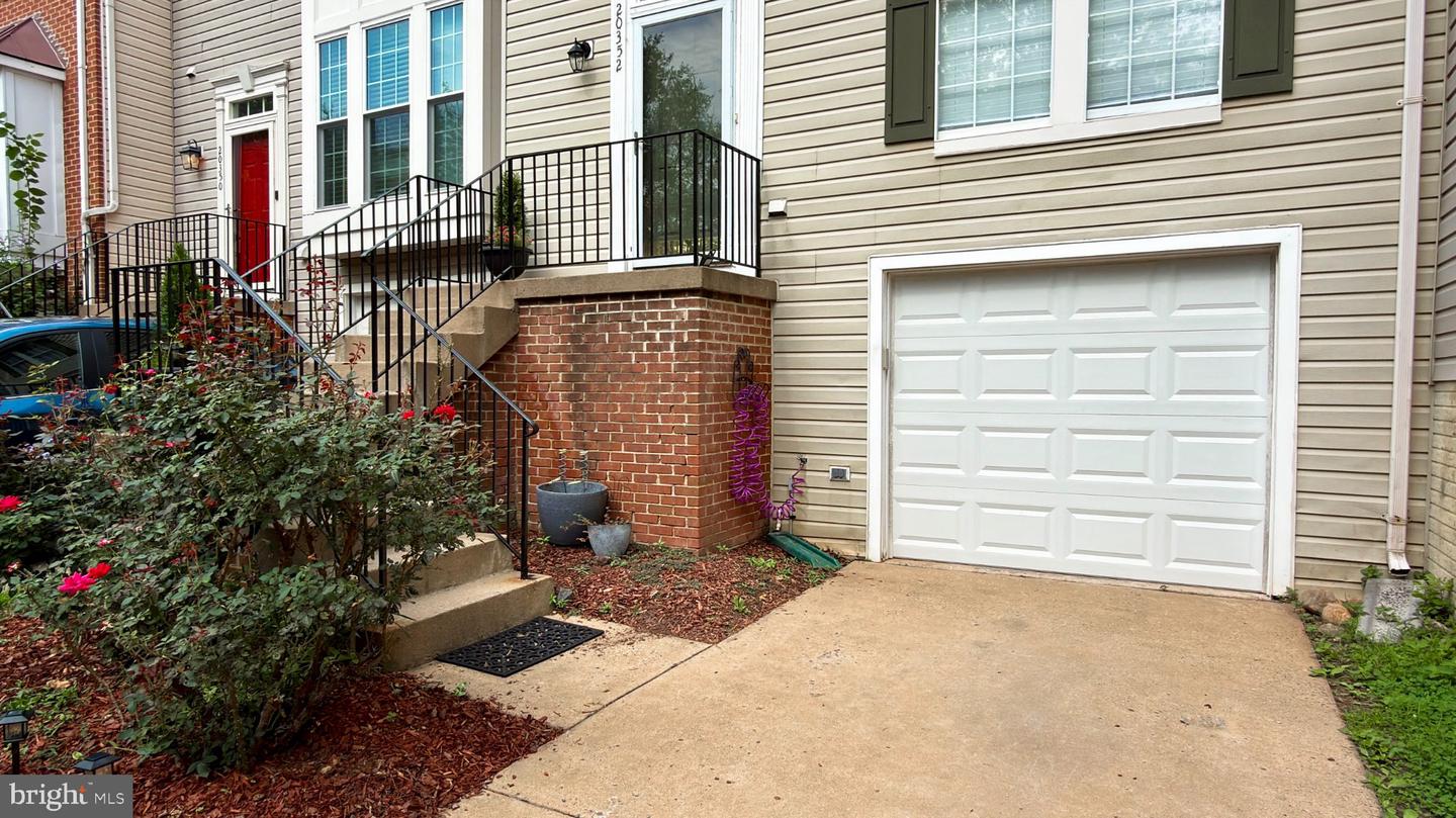 20352 Briarcliff Ter Property Photo 2