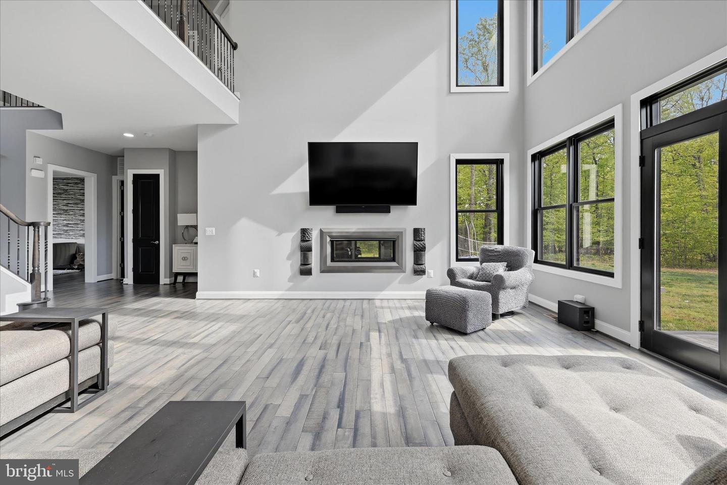 40957 Waxwing Dr Property Photo 16