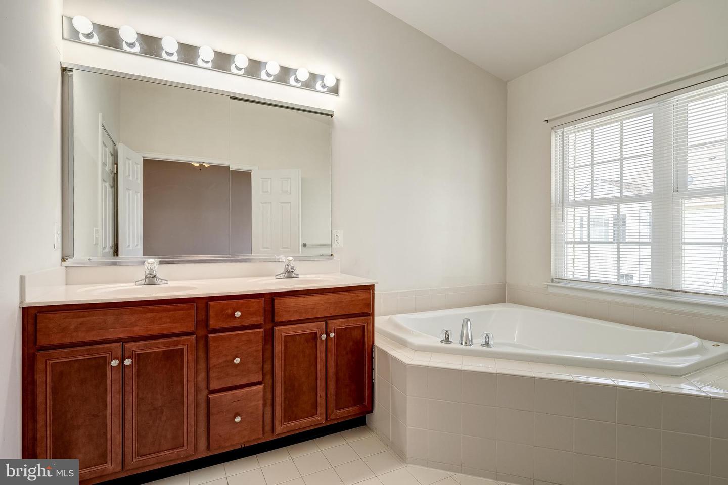 25332 Whippoorwill Ter Property Photo 35