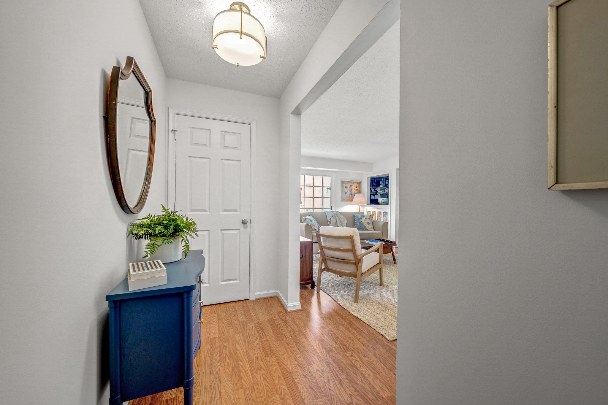 116 Prosperity Se #b Property Photo 2