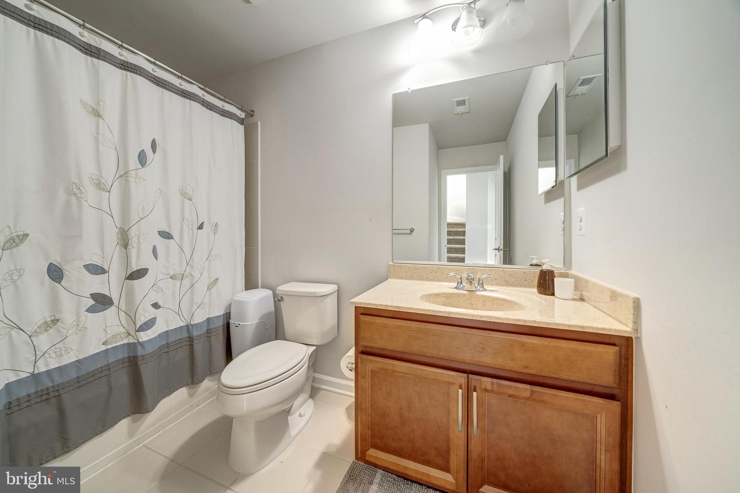 22489 Naugatuck Sq Property Photo 27