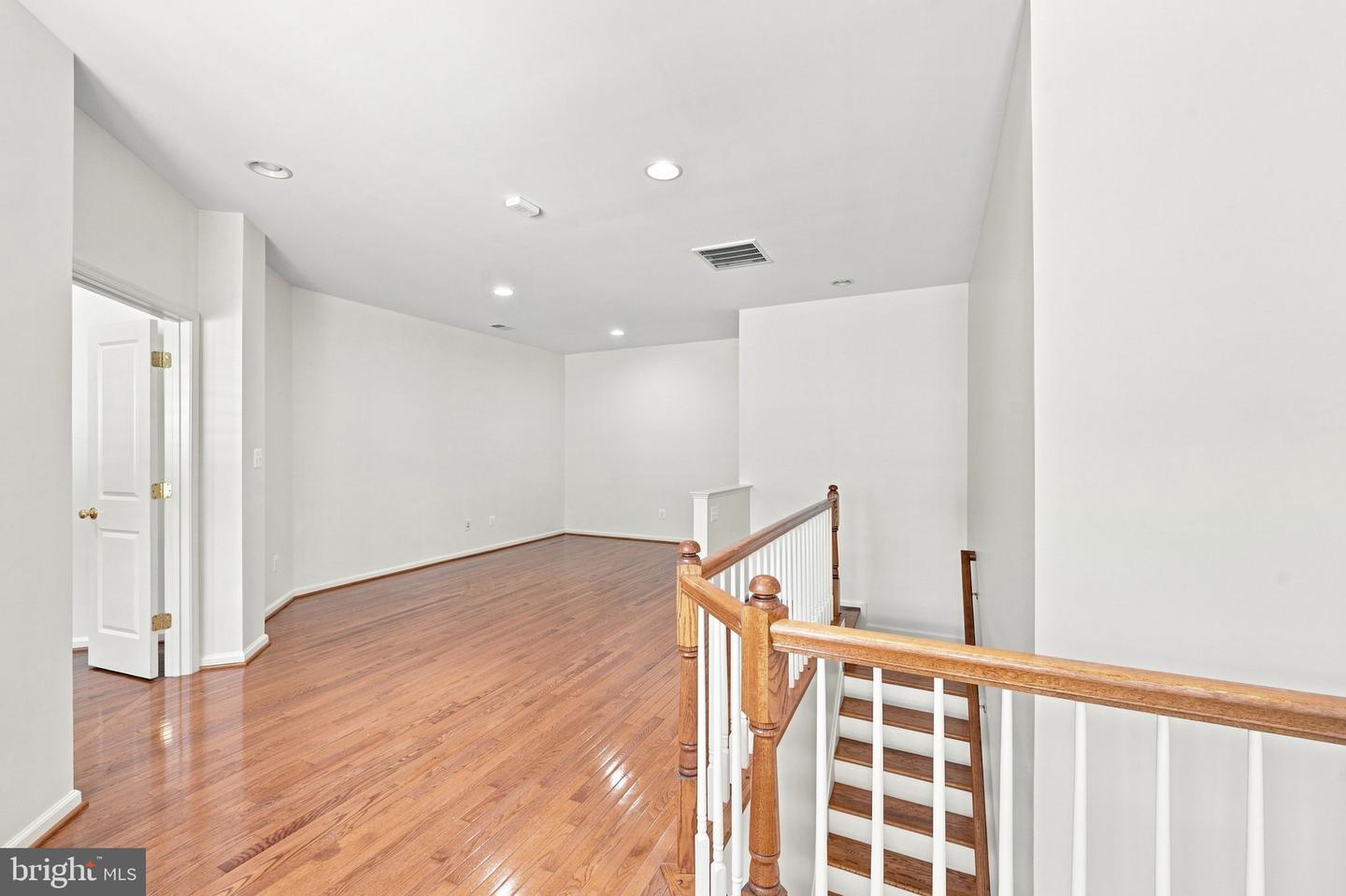 42717 Explorer Dr Property Photo 24