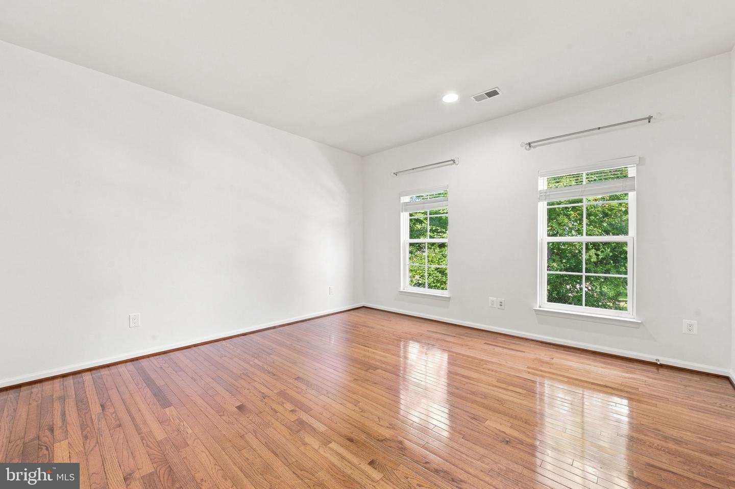 42717 Explorer Dr Property Photo 28