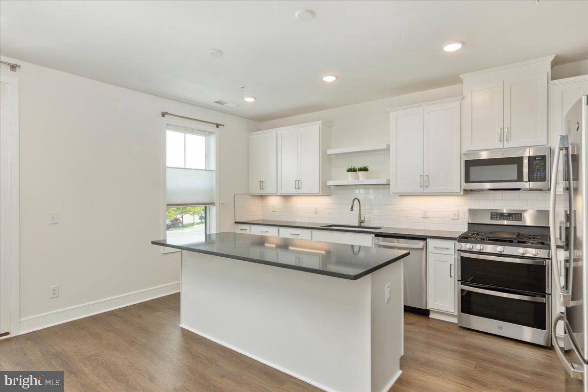 42619 Nubbins Ter Property Photo 10