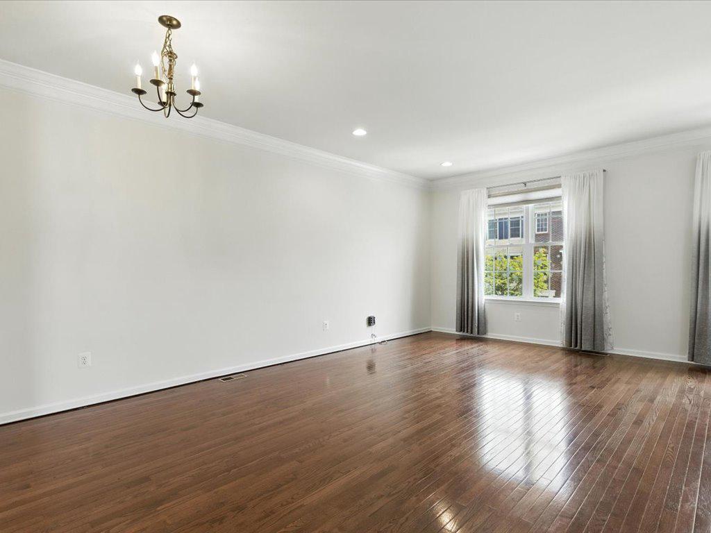 42896 Pamplin Ter Property Photo 4