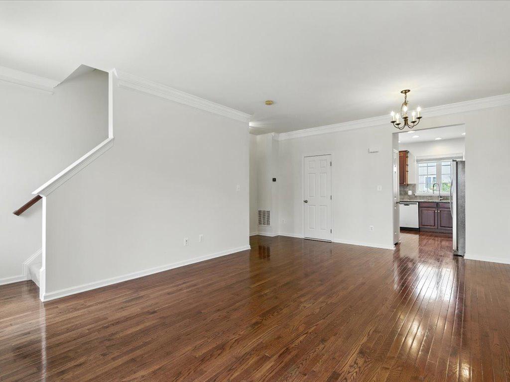 42896 Pamplin Ter Property Photo 5