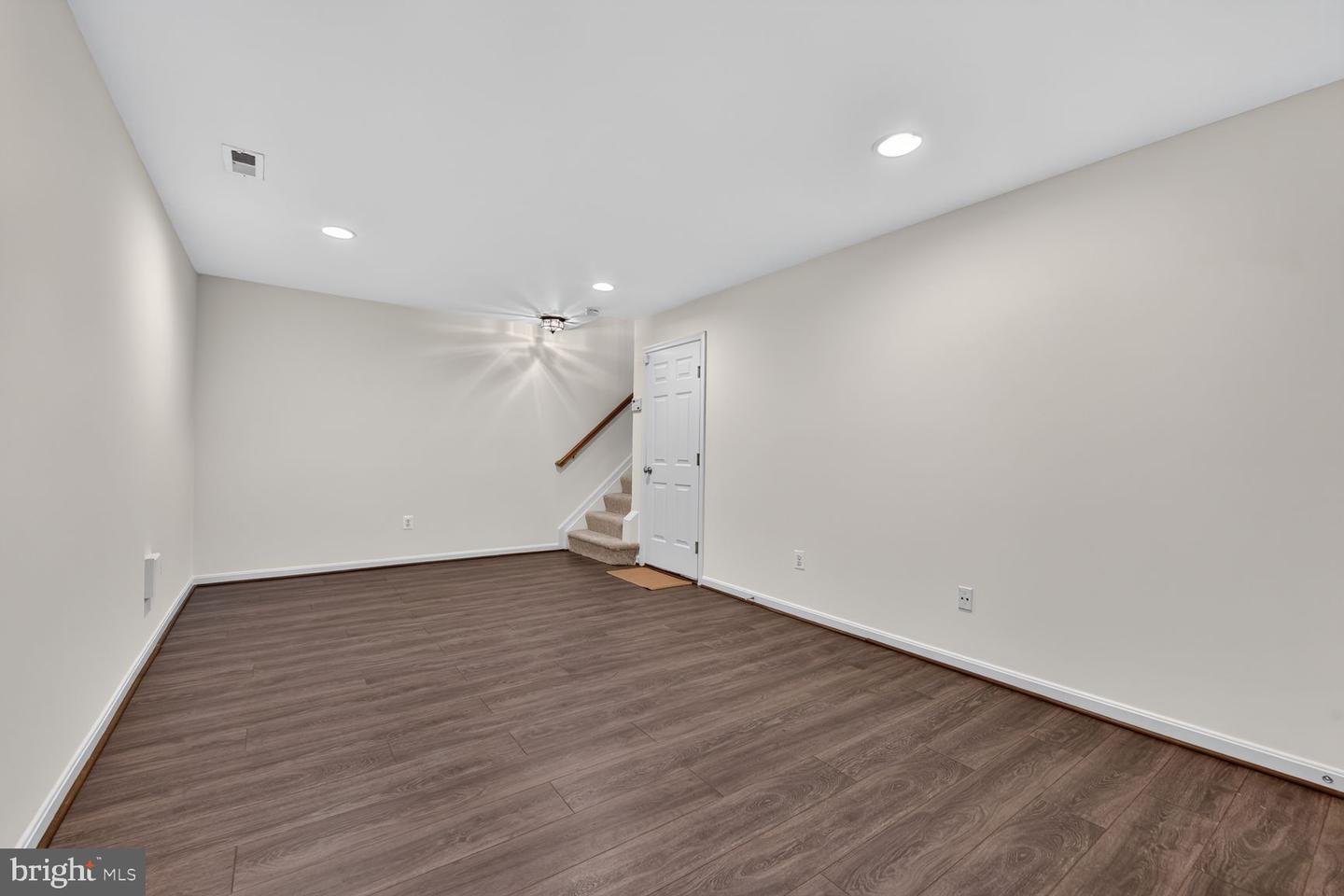 46183 Cecil Ter Property Photo 32