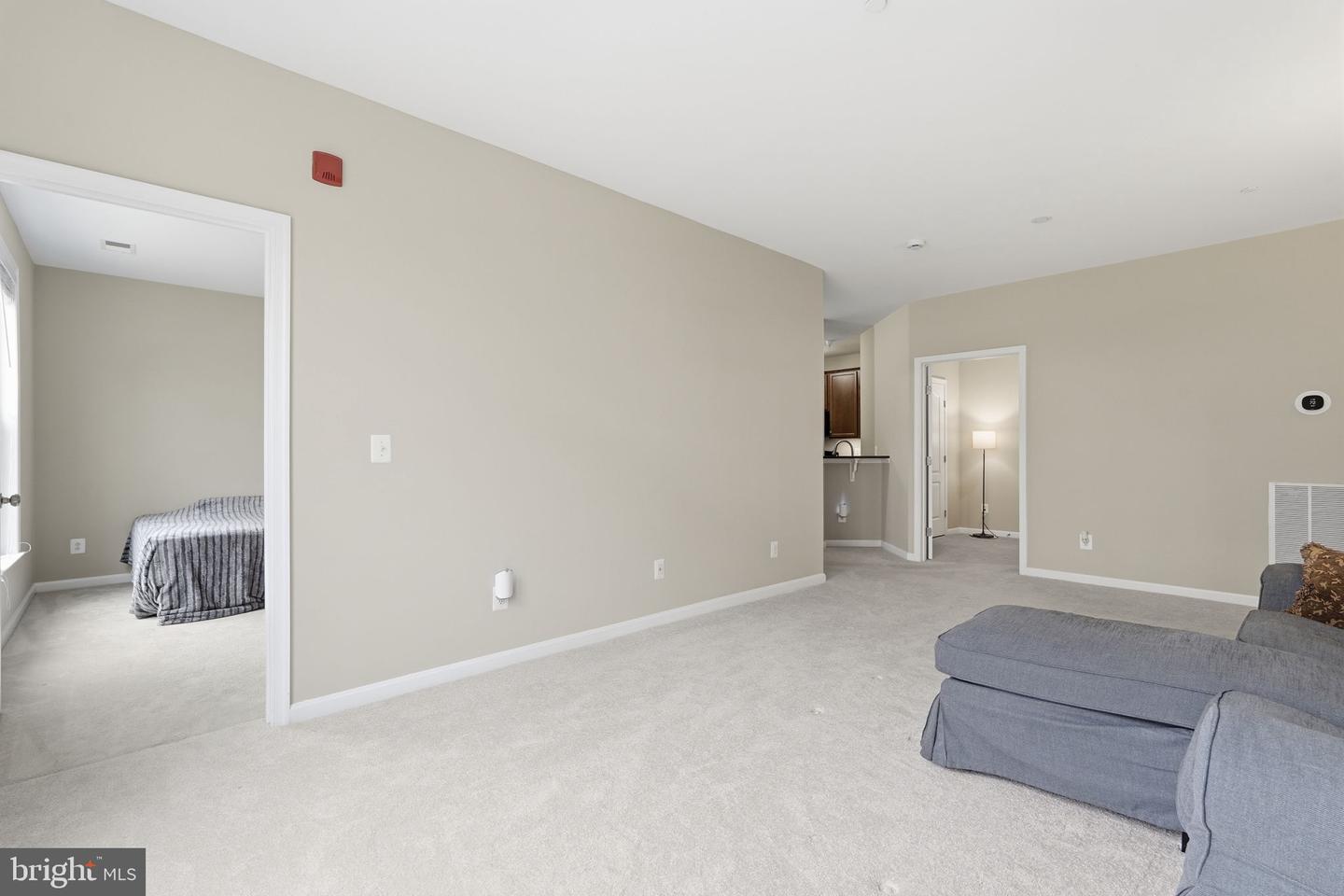 24682 Byrne Meadow Sq Property Photo 7