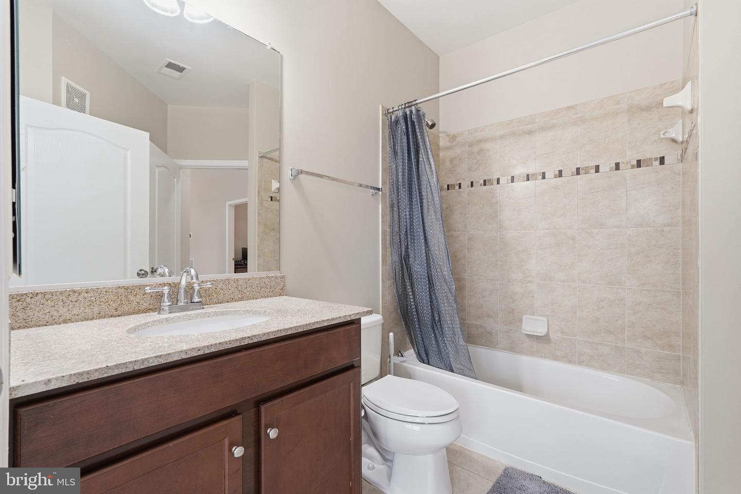 24682 Byrne Meadow Sq Property Photo 17