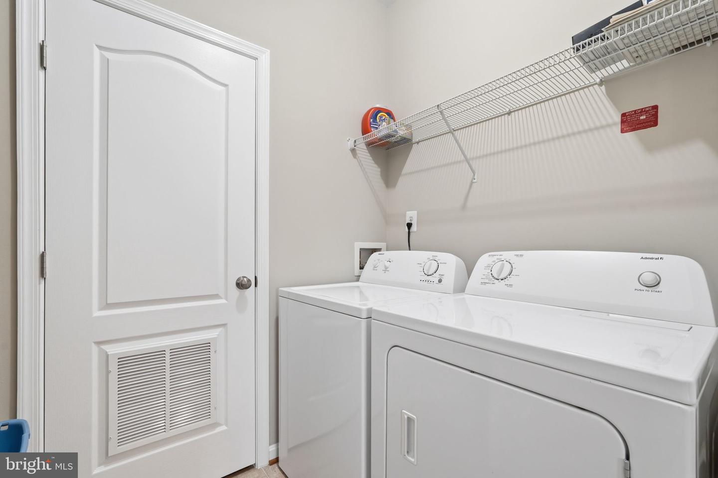 24682 Byrne Meadow Sq Property Photo 19