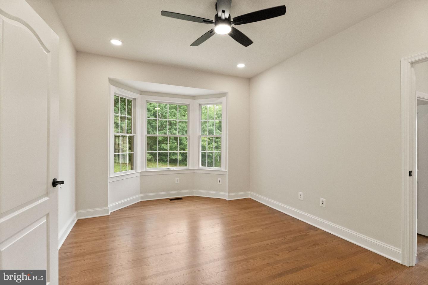 43864 Ashlawn Ct Property Photo 26