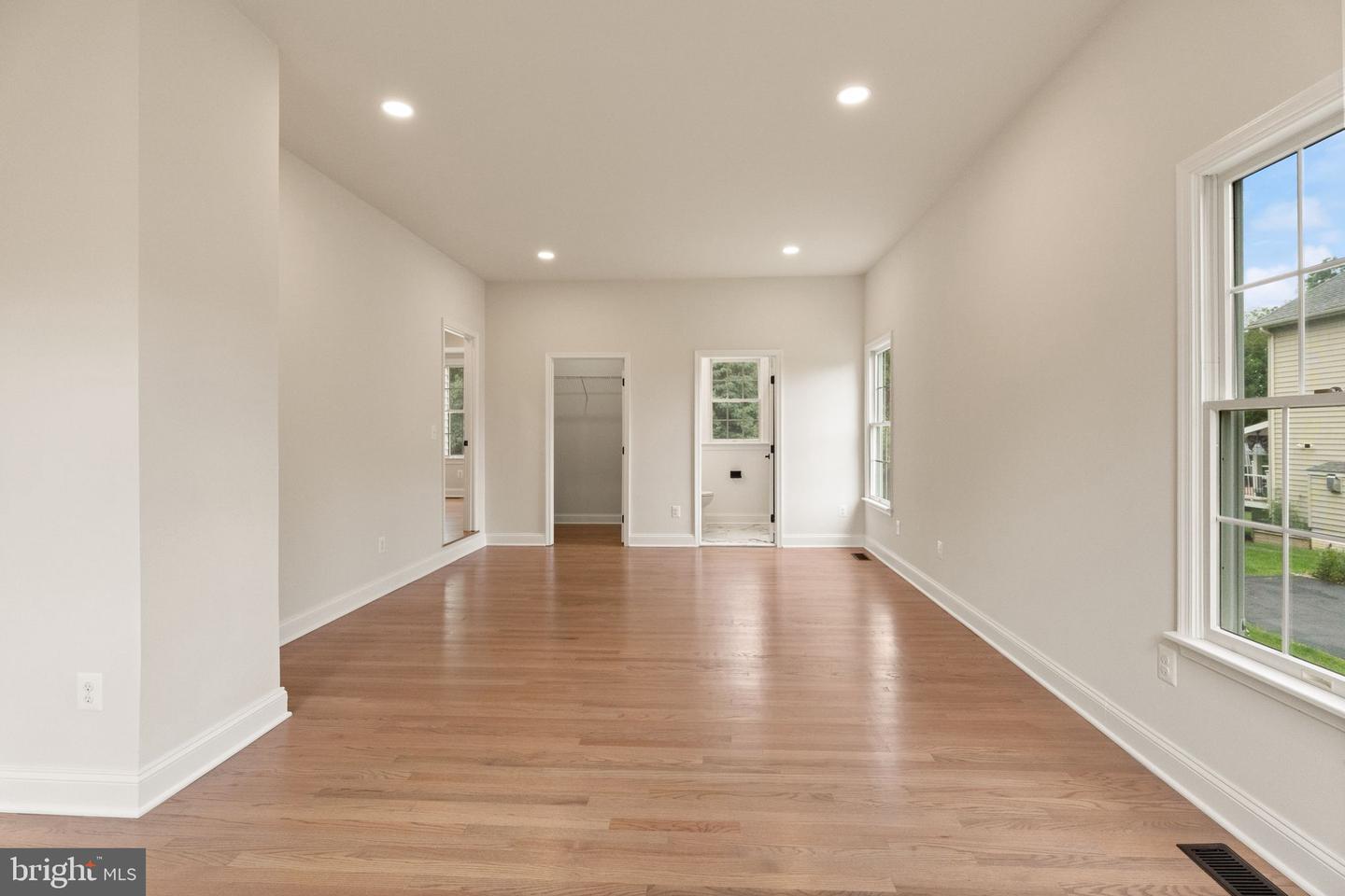 43864 Ashlawn Ct Property Photo 28