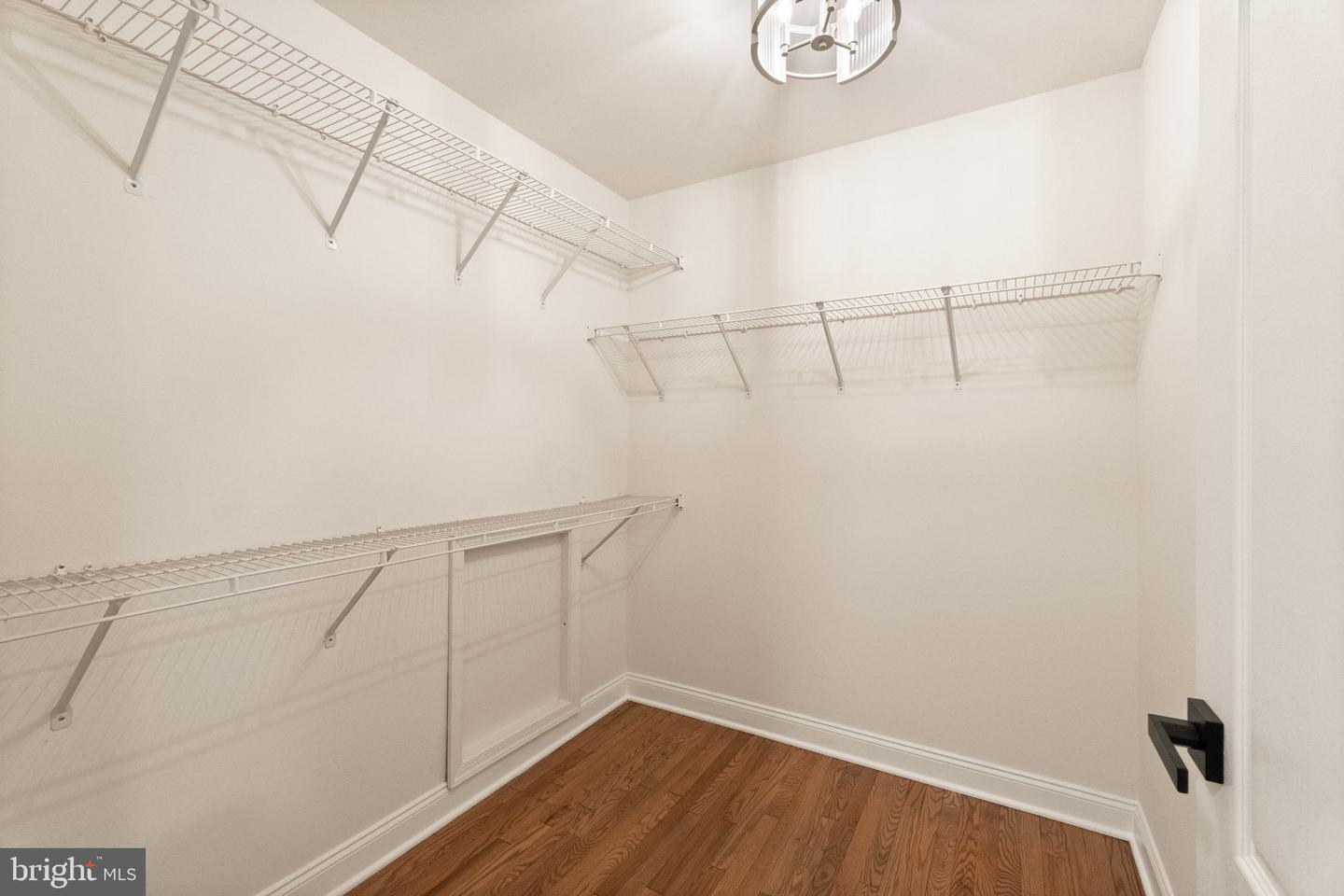 43864 Ashlawn Ct Property Photo 38