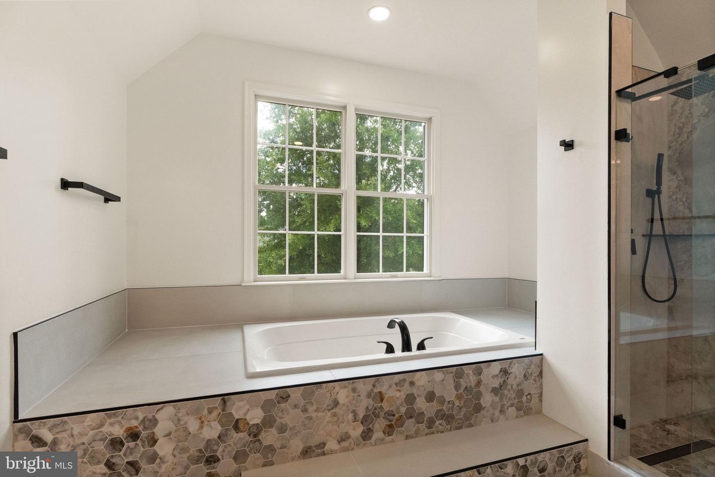 43864 Ashlawn Ct Property Photo 41