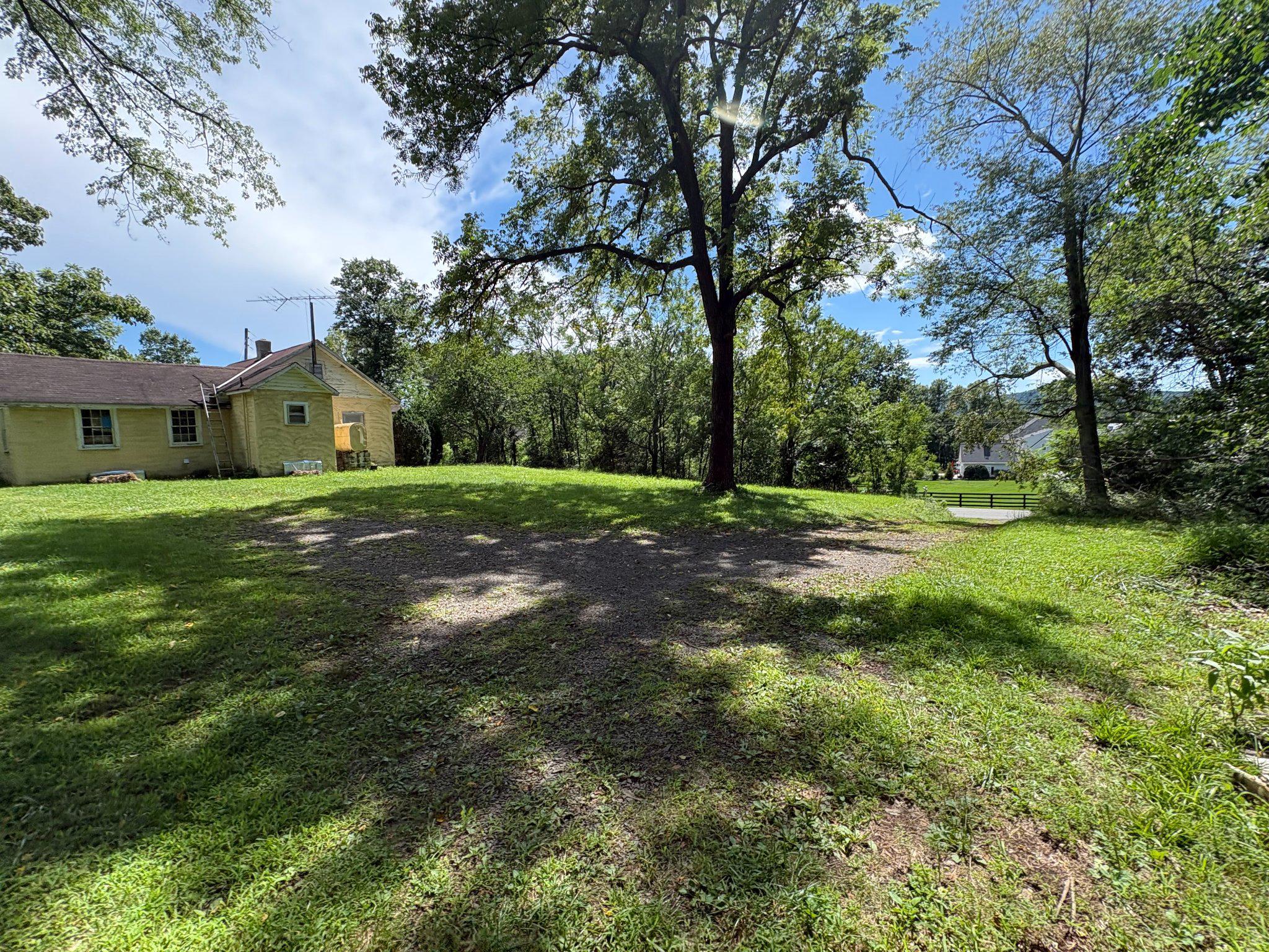 40114 Braddock Rd Property Photo 11