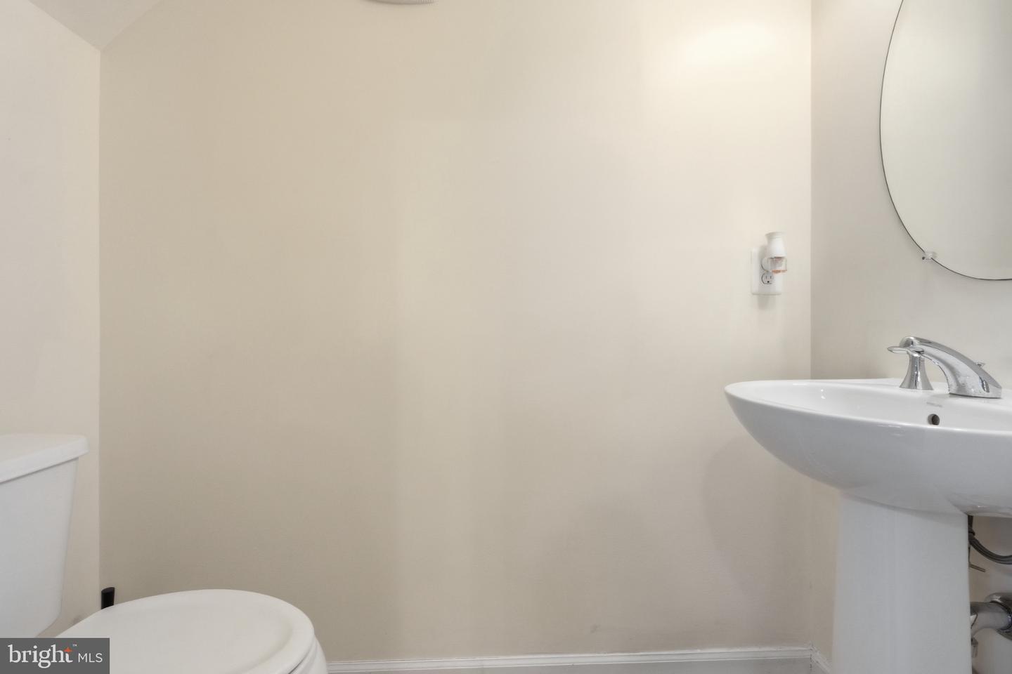 43053 Thoroughfare Gap Ter Property Photo 10