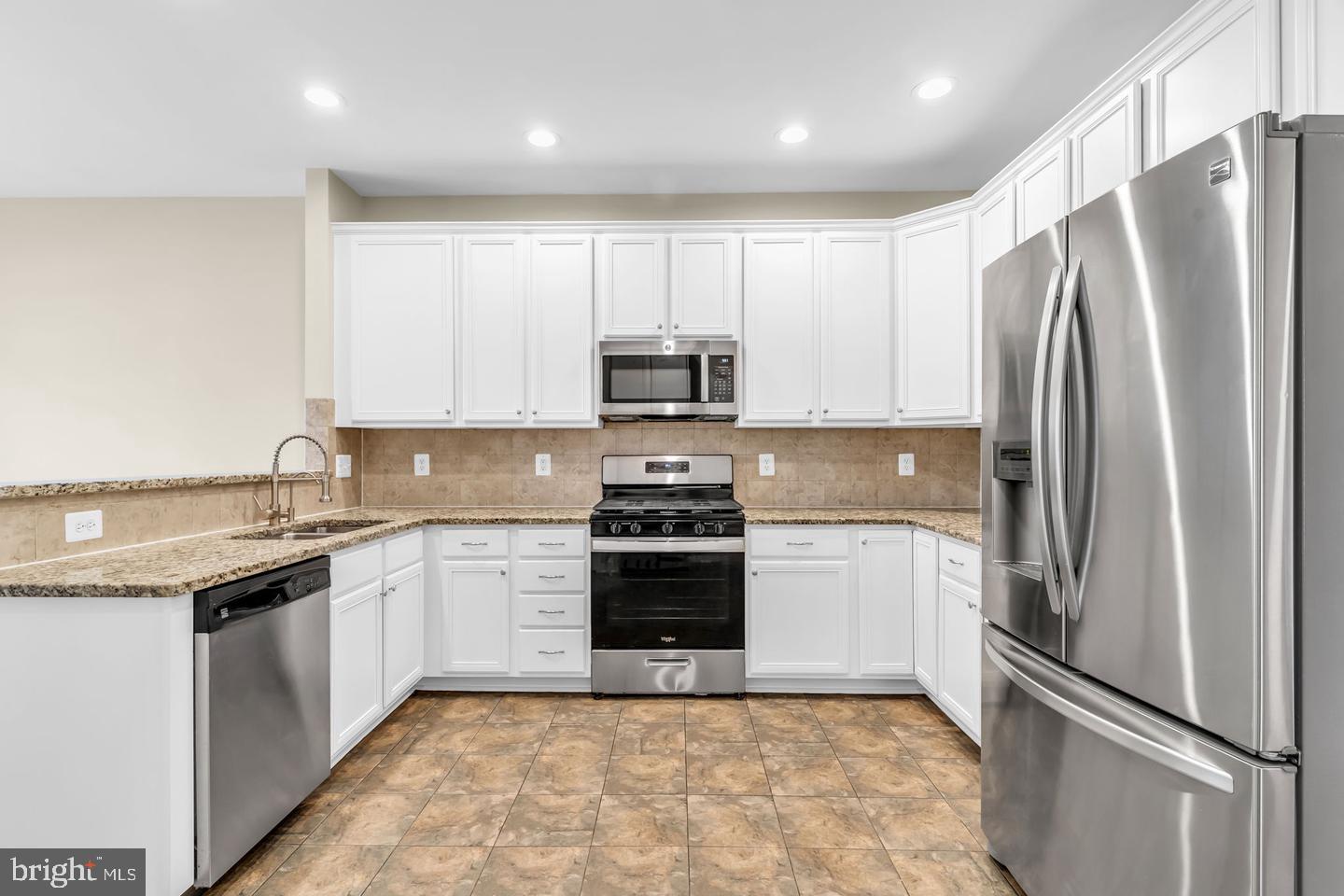 42985 Pascale Ter Property Photo 10