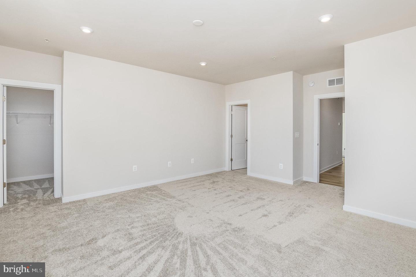 44514 Wolfhound Sq Property Photo 14