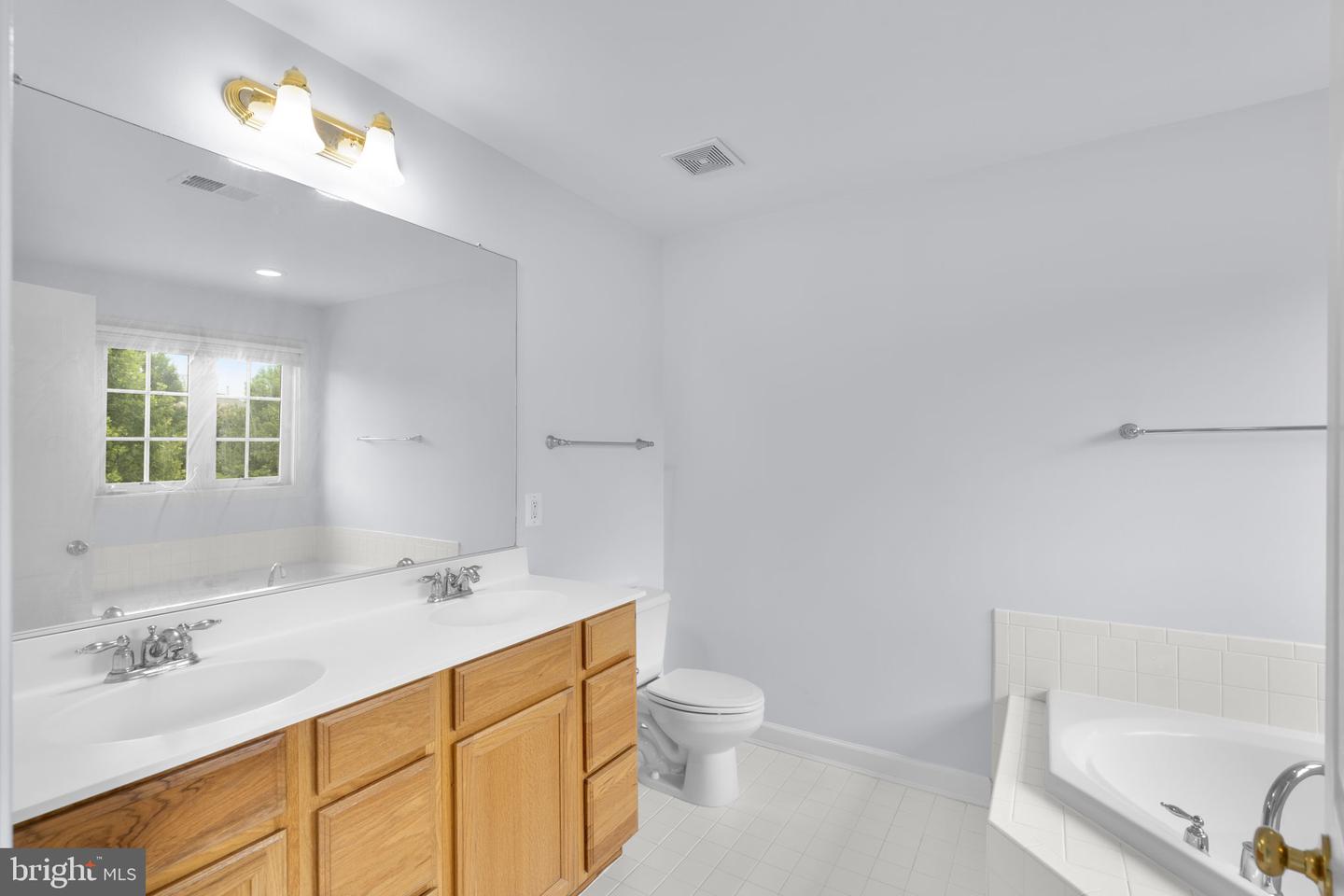 41794 Expectation Sq Property Photo 26