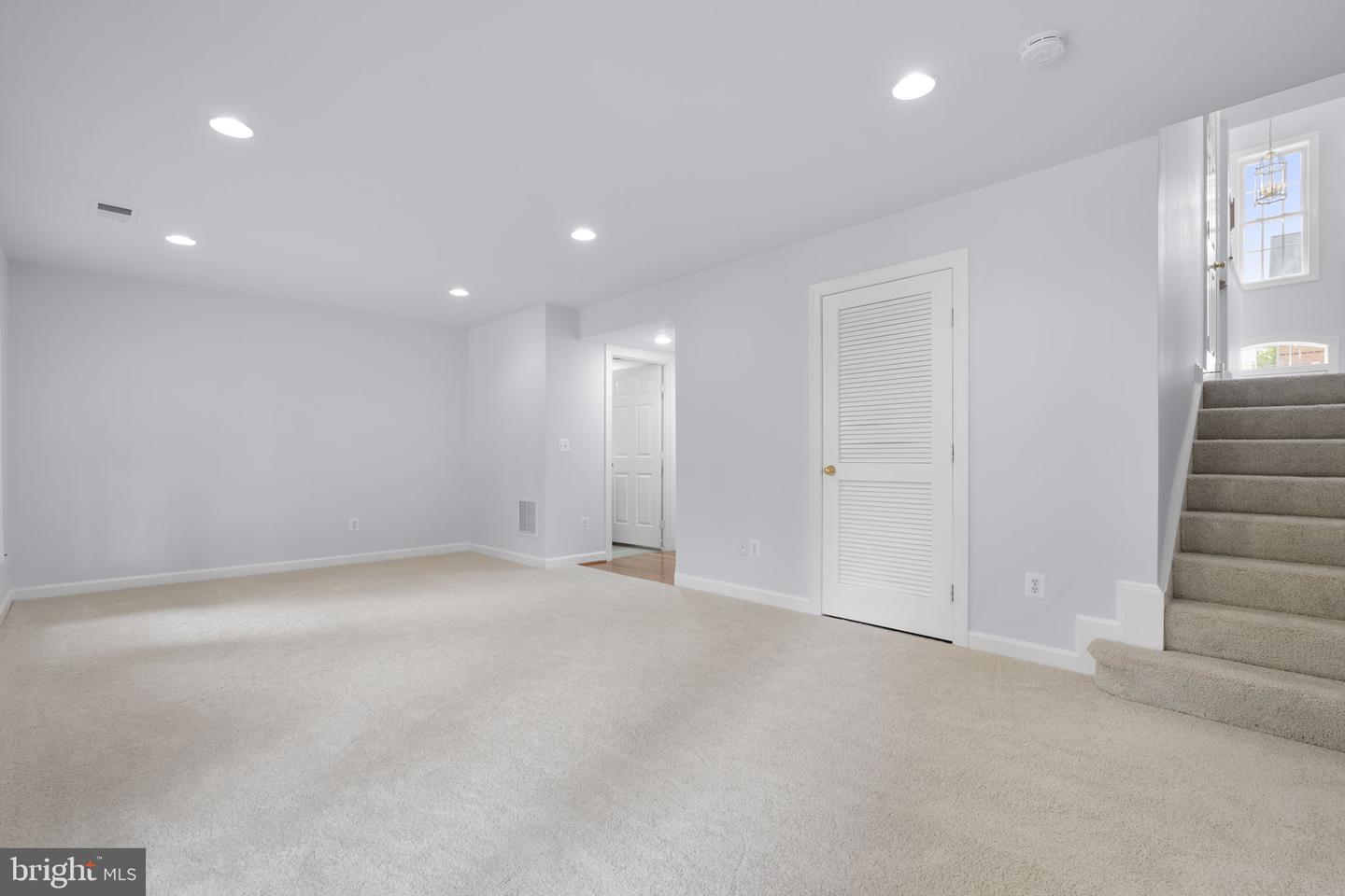 41794 Expectation Sq Property Photo 38
