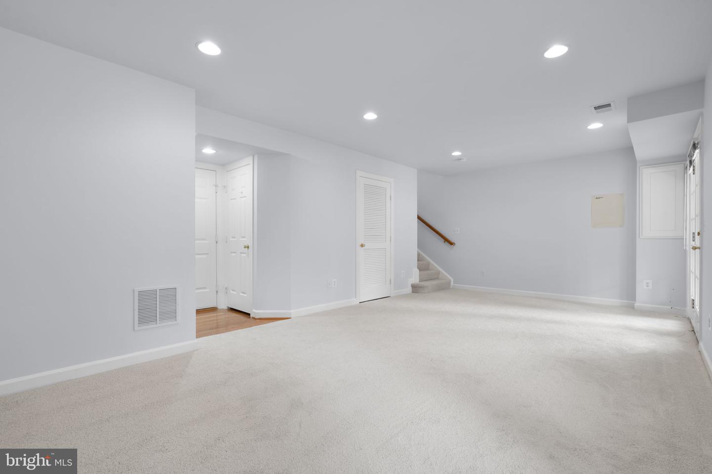 41794 Expectation Sq Property Photo 39