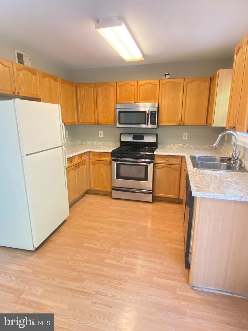 20844 Apollo Ter Property Photo 4