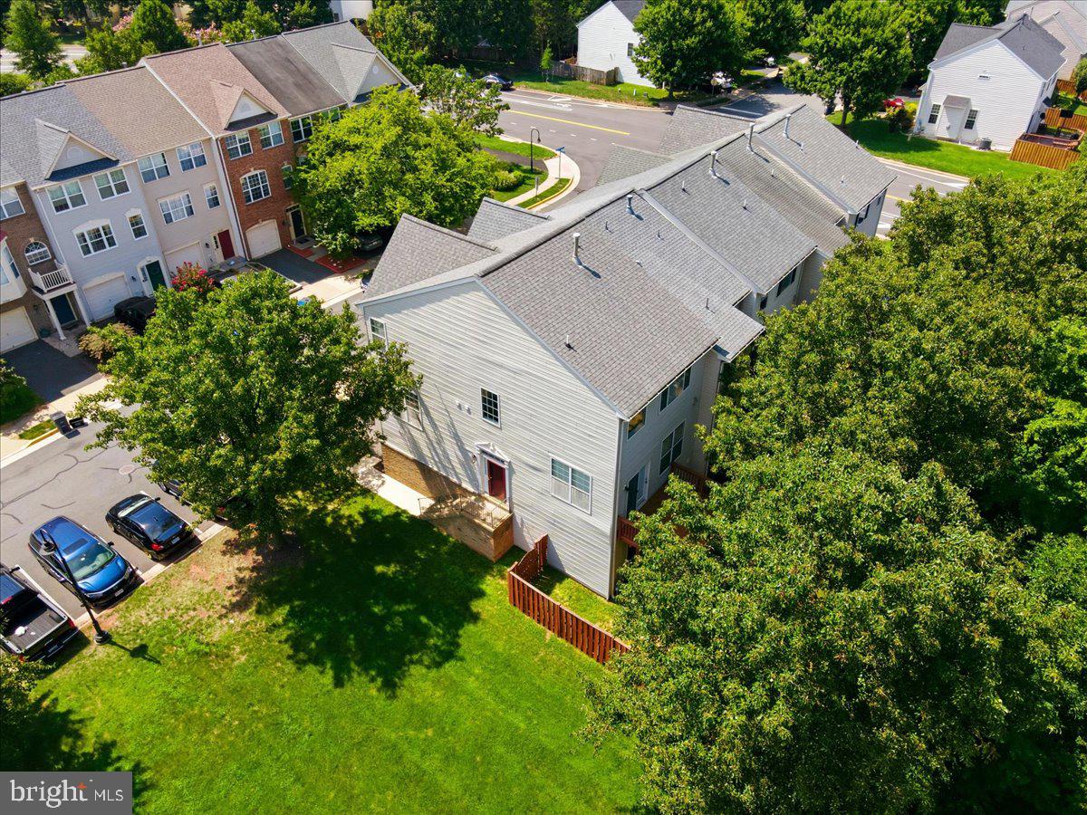 21760 Brondesbury Park Ter Property Photo 14