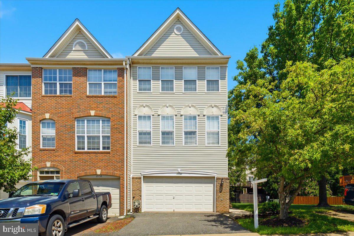 21760 Brondesbury Park Ter Property Photo 18
