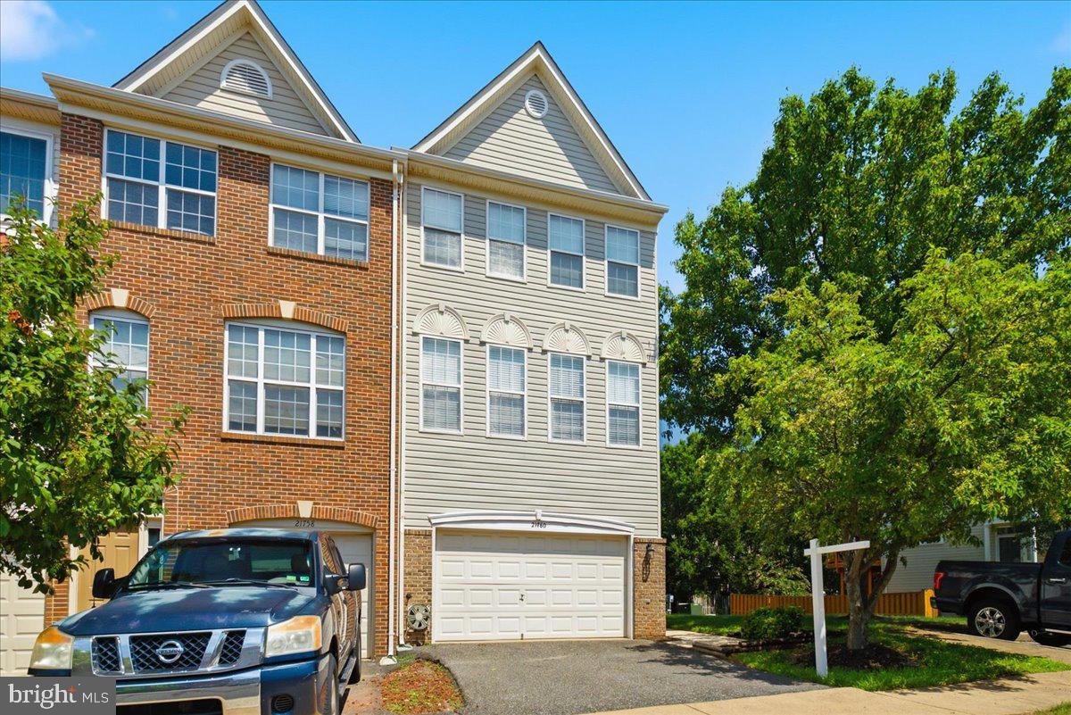 21760 Brondesbury Park Ter Property Photo 19