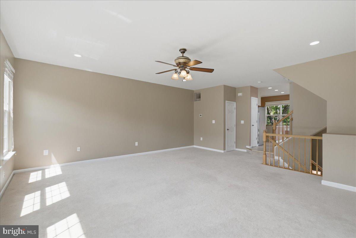 21760 Brondesbury Park Ter Property Photo 24