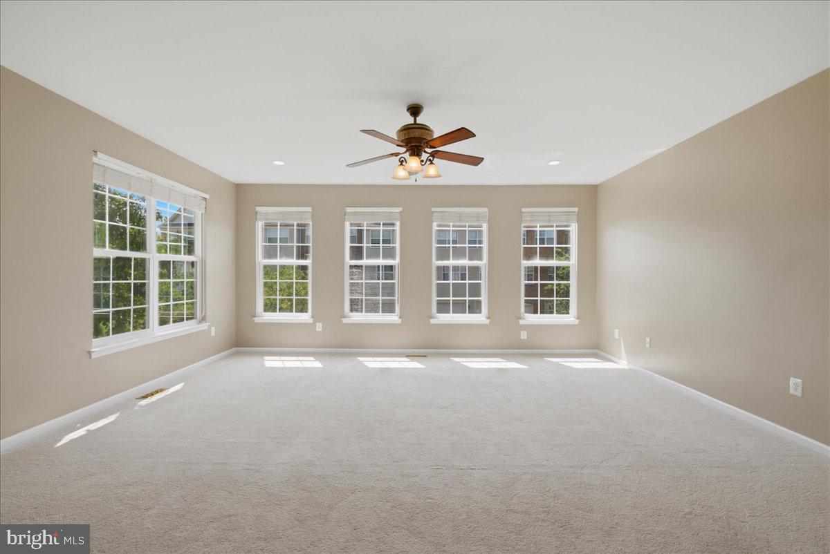 21760 Brondesbury Park Ter Property Photo 25