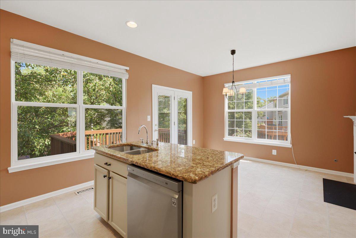 21760 Brondesbury Park Ter Property Photo 33