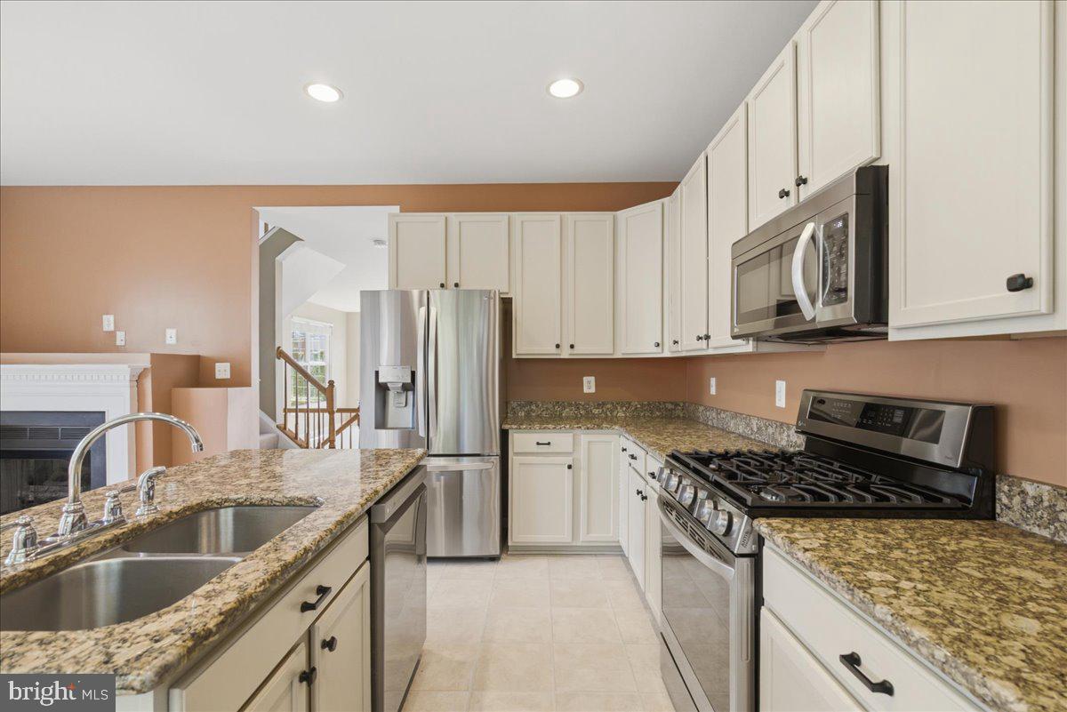21760 Brondesbury Park Ter Property Photo 35