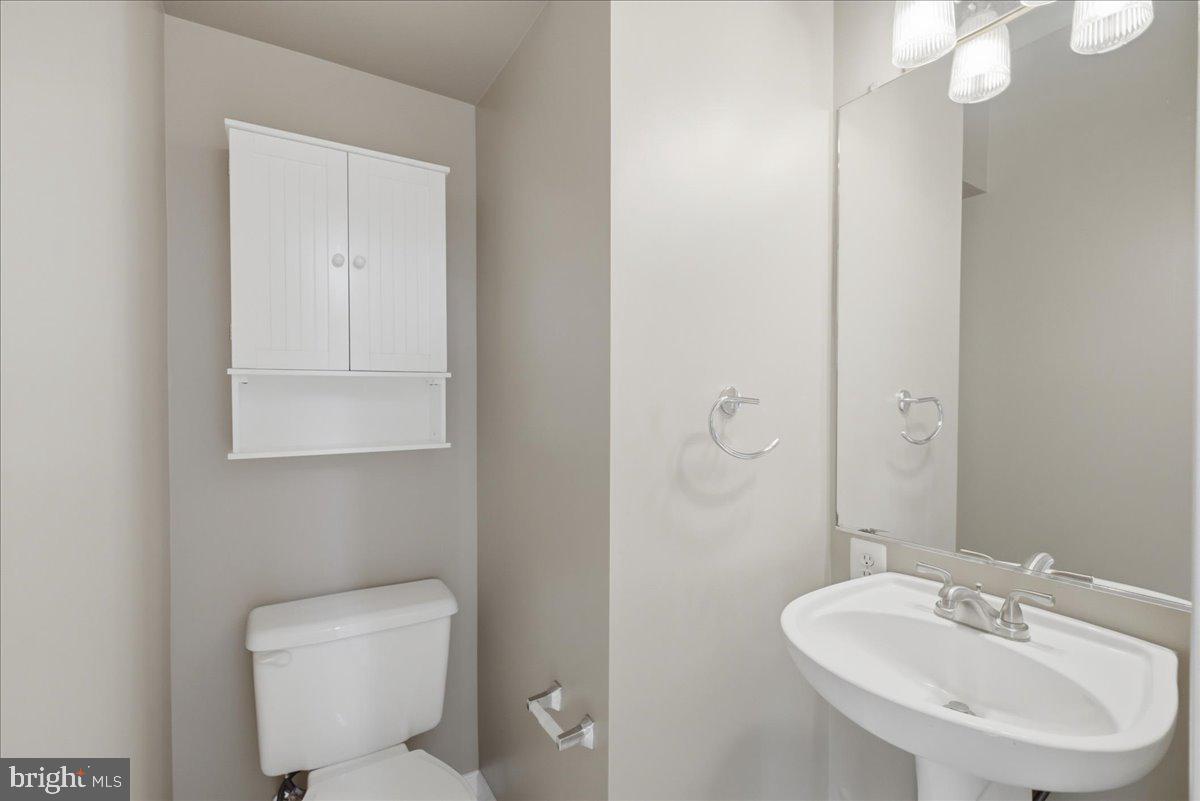 21760 Brondesbury Park Ter Property Photo 38
