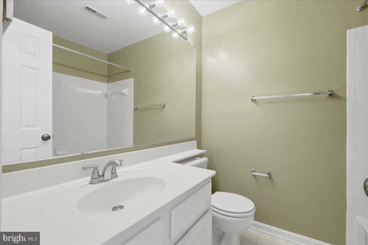 21760 Brondesbury Park Ter Property Photo 40