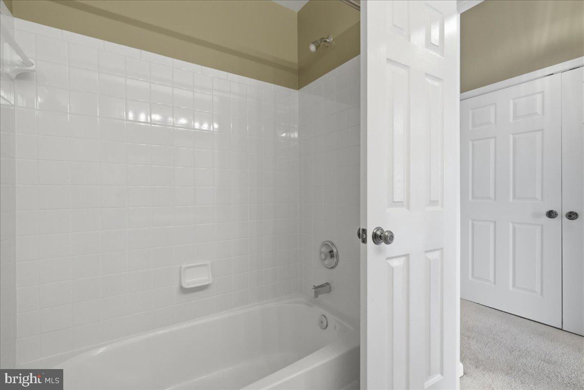 21760 Brondesbury Park Ter Property Photo 41