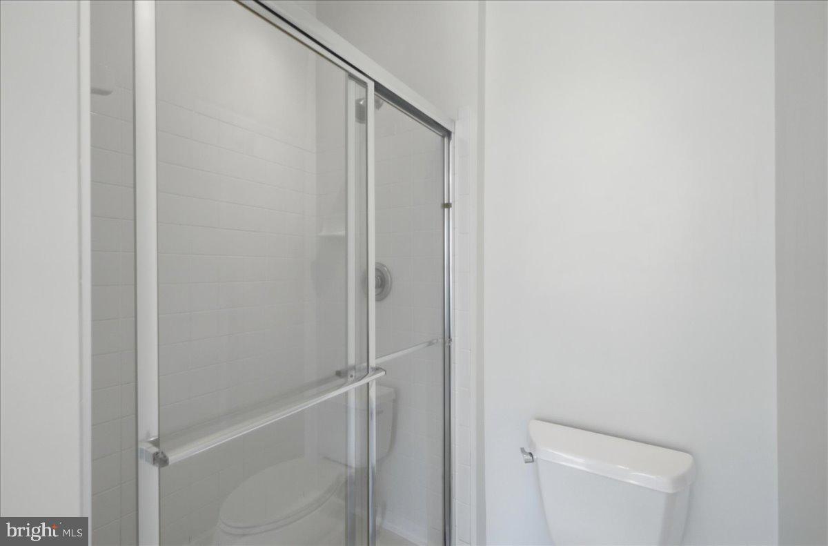 21760 Brondesbury Park Ter Property Photo 50