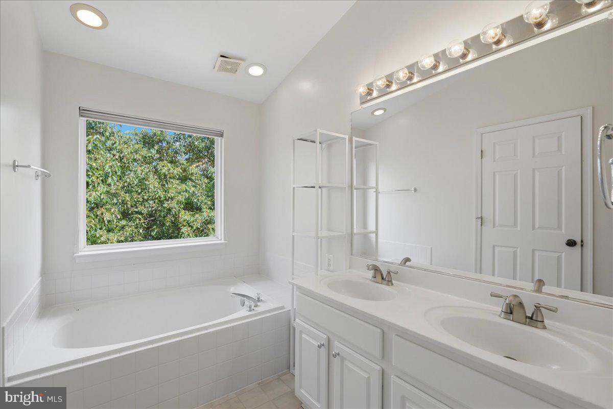 21760 Brondesbury Park Ter Property Photo 51