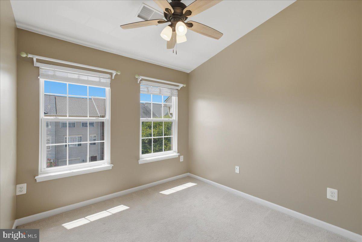 21760 Brondesbury Park Ter Property Photo 52